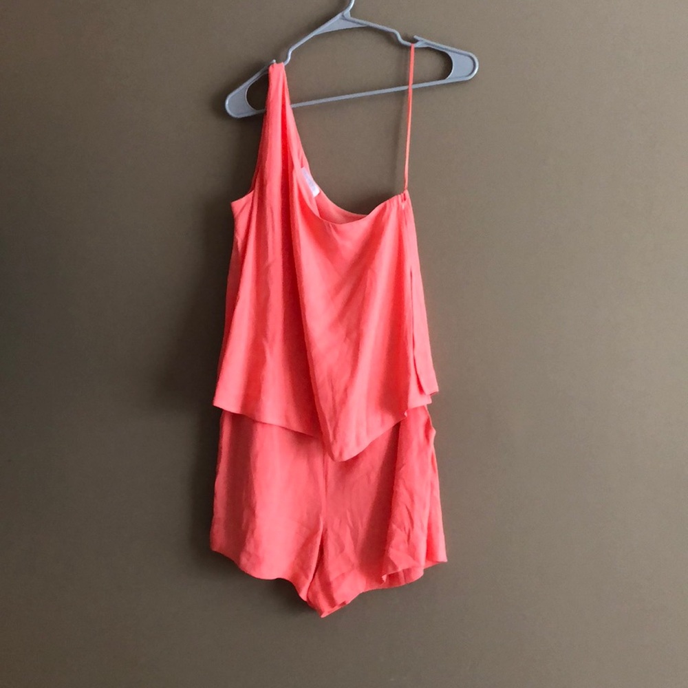 NWT 1.State Coral One Shoulder Romper Size 6